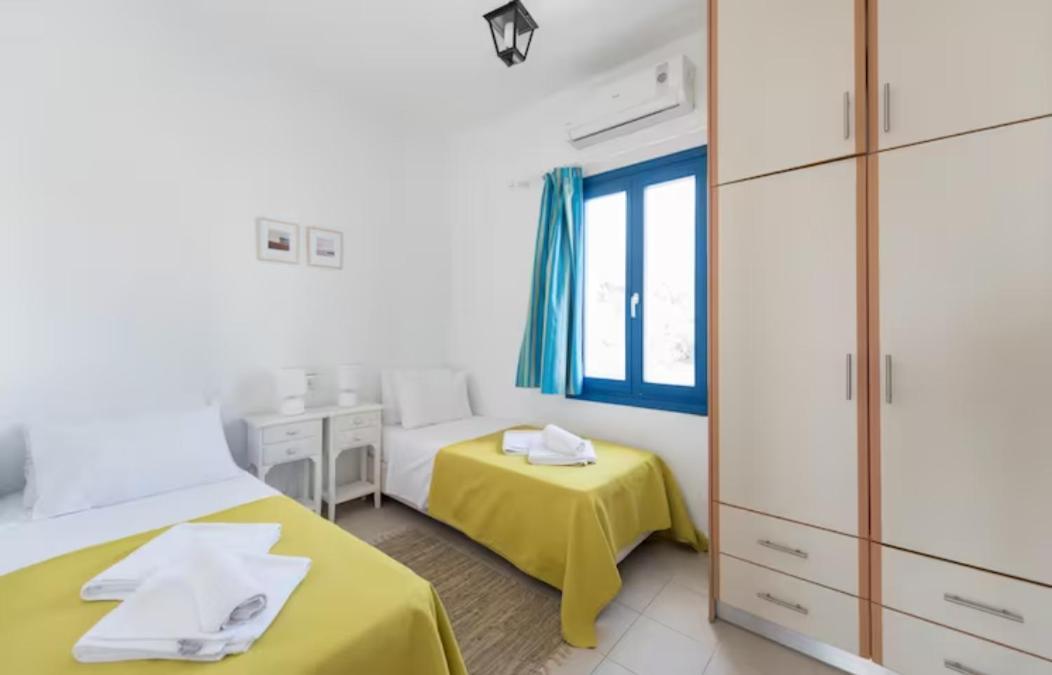 Santorini Traditional Suites Vóthon エクステリア 写真