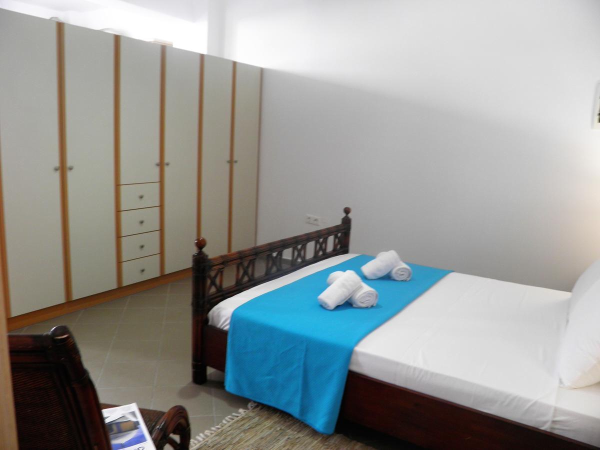 Santorini Traditional Suites Vóthon エクステリア 写真